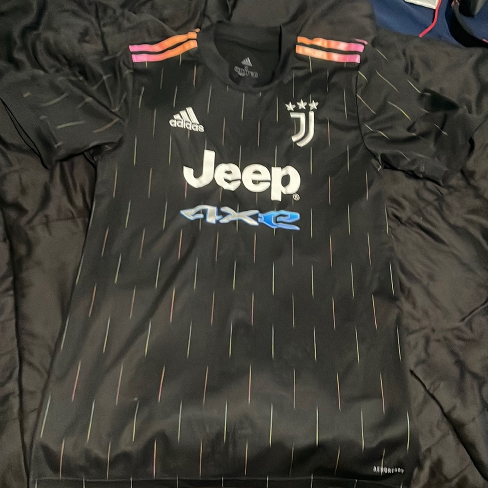 Juventus 21-22 Authentic Away jersey